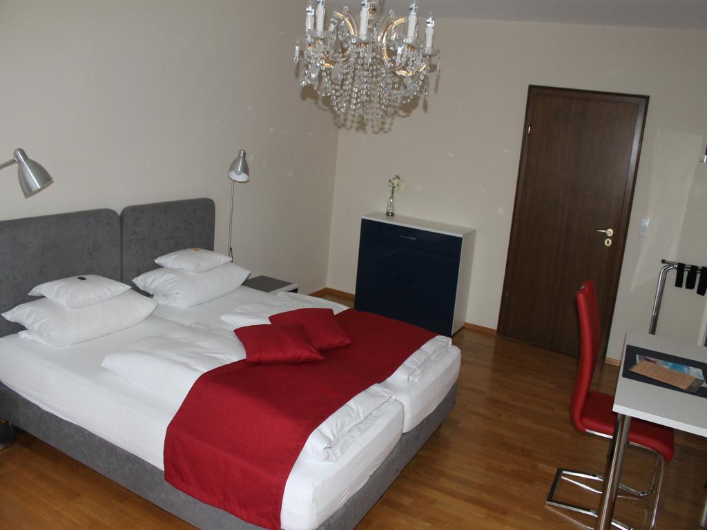 Hotel Garni Bellevue Бад-Фюссинг Номер фото
